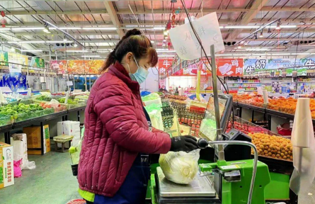 “線上買(mǎi)菜”便民又安全 黑龍江黑河市區(qū)這樣實(shí)現(xiàn)“無(wú)接觸配送”