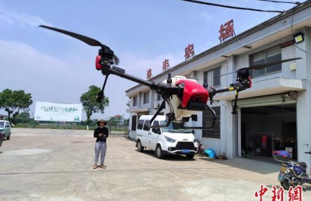 00后”新農(nóng)人周凡越：玩轉(zhuǎn)“十八般”農(nóng)機促增收