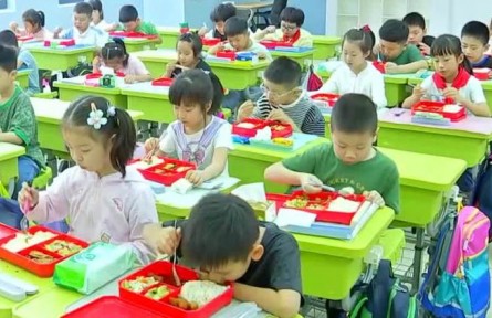 江蘇泰州：開展中小學校集體用餐配送“一碼清”