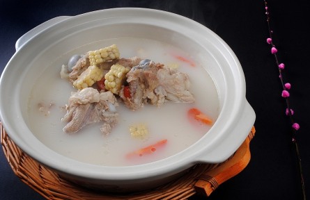 辟謠 | 骨頭湯、蝦皮、芝麻醬補鈣都不靠譜！來看正確的補鈣方式