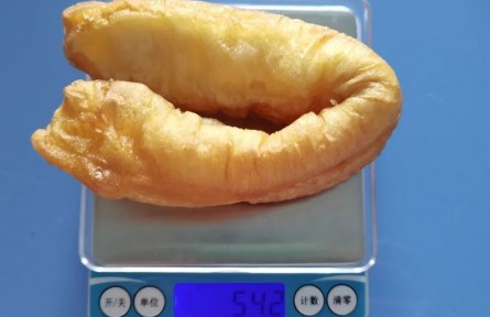每天吃1根油條，身體會發(fā)生什么變化？油條中鋁含量真的超標(biāo)？