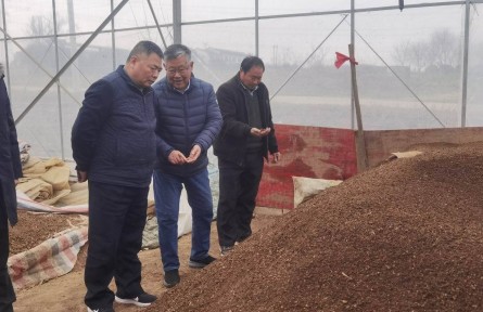 趙亞夫：育秧土“配方”助農增收致富