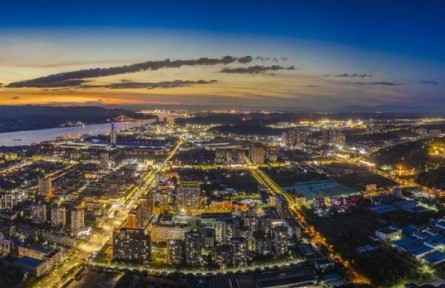 湖北宜昌猇亭區(qū)：農(nóng)業(yè)小鎮(zhèn)變?yōu)楫a(chǎn)業(yè)高地