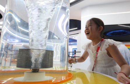 全國(guó)科普月 national science popularization month